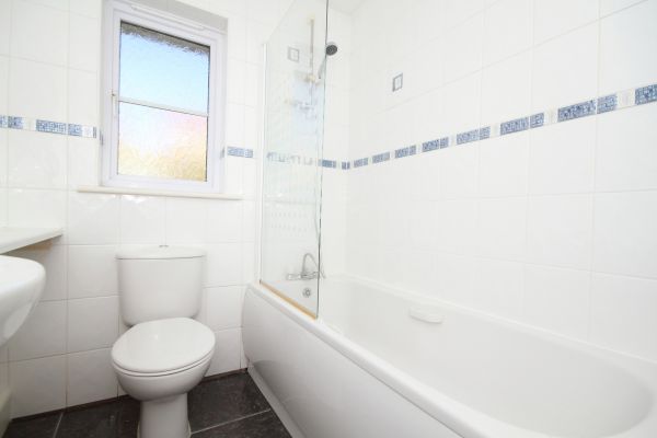 Shower Window Replacement in Pflugerville